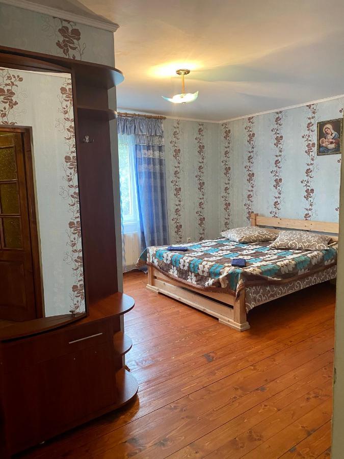 Medova Hata Hotel Verkhnyaya Rozhanka ภายนอก รูปภาพ